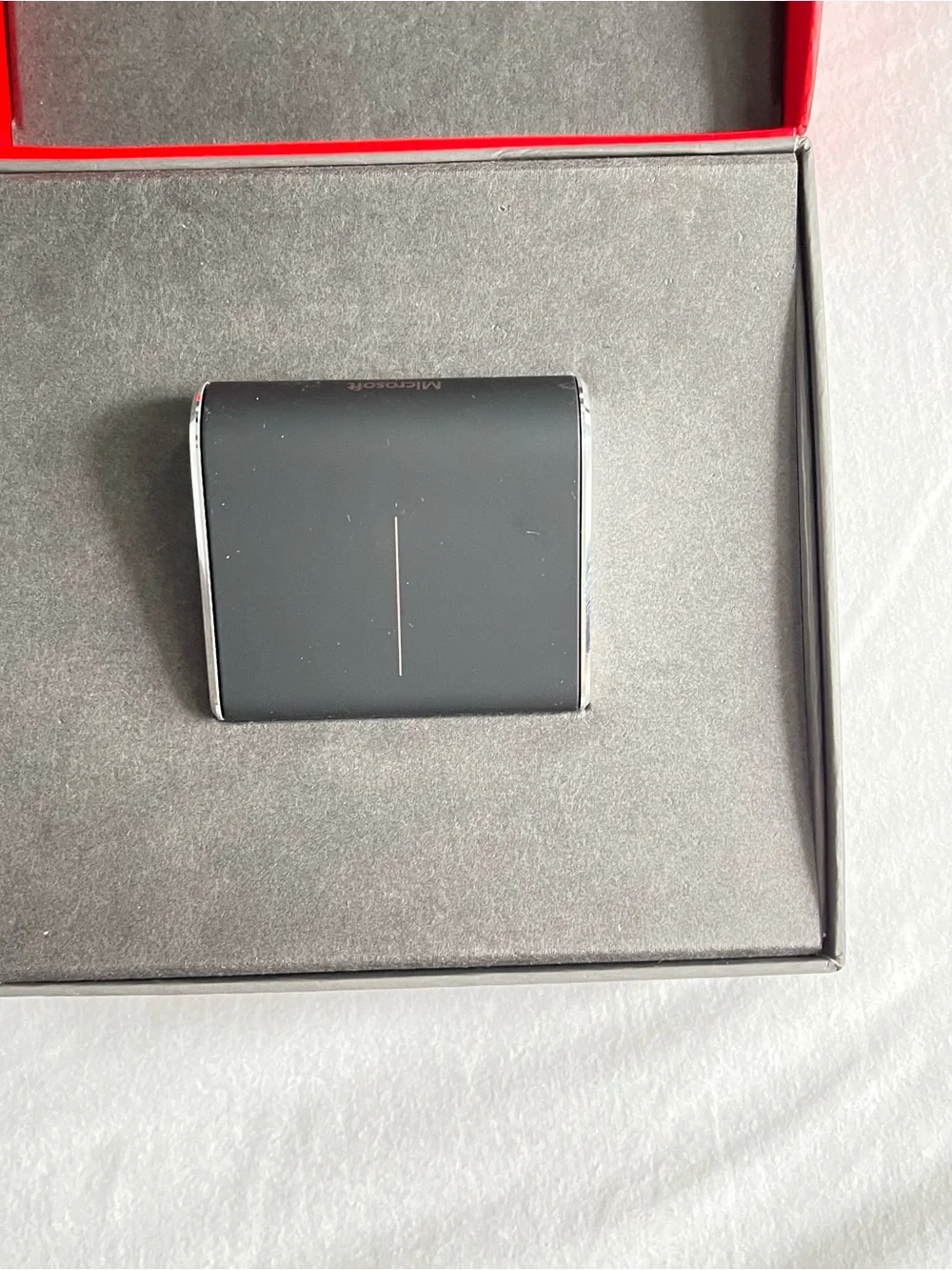 Microsoft Wedge Touch Bluetooth Mouse Model 1498 NEW OPEN BOX - tested